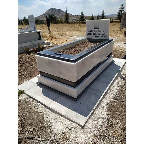 Afyon Beyaz ve Siyah Granit 5lik Mezar