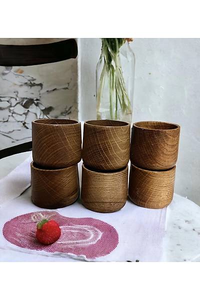 Kahve yan Su barda
