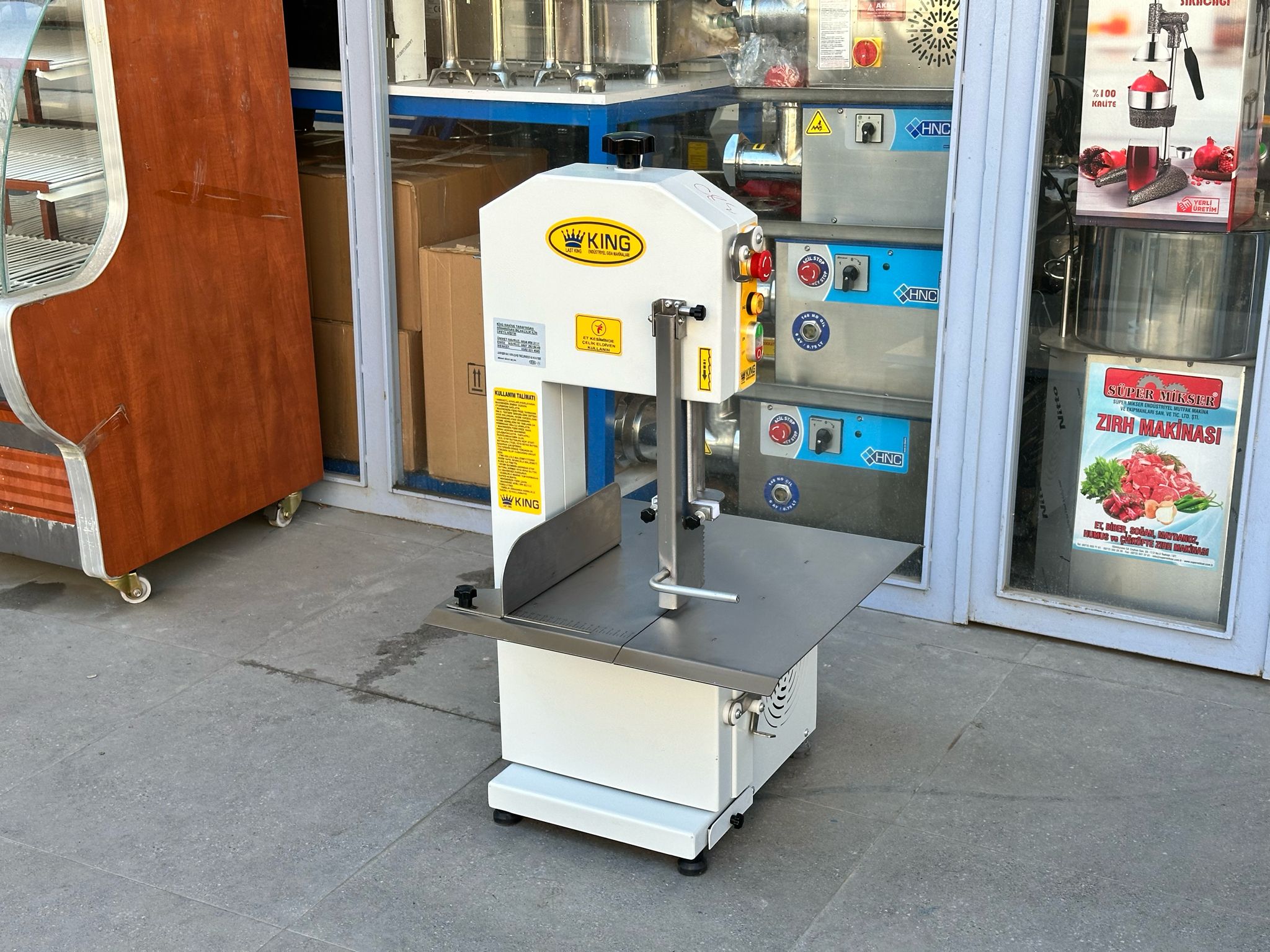 King Endüstriyel Et ve Kemik Kesme Testeresi 11 KW 380V HKT-184T