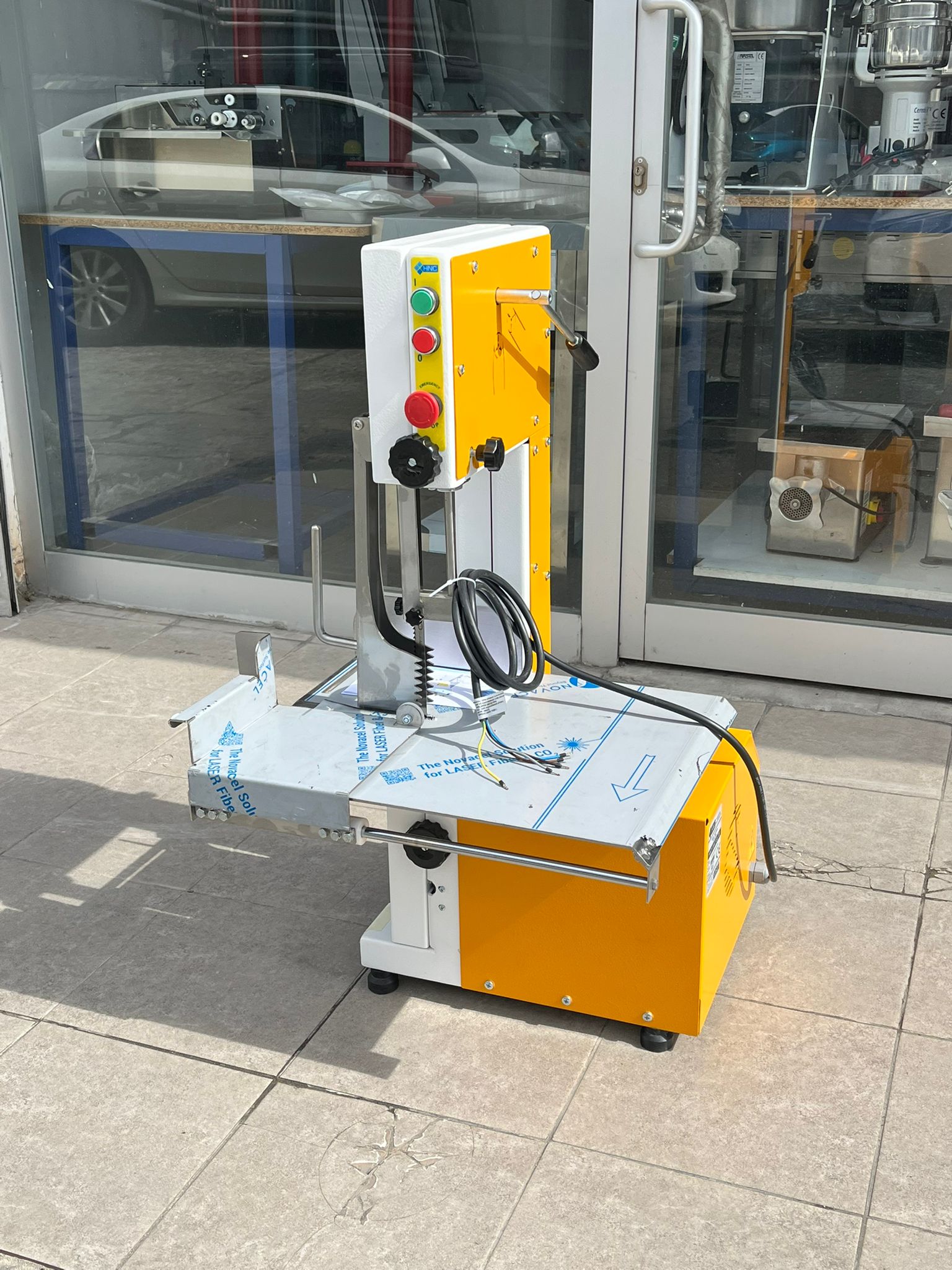 Hnc Elite Et Kemik Testeresi Yeni Model Otomatik Gergi 1,5 Kw 2 Beygir 380V