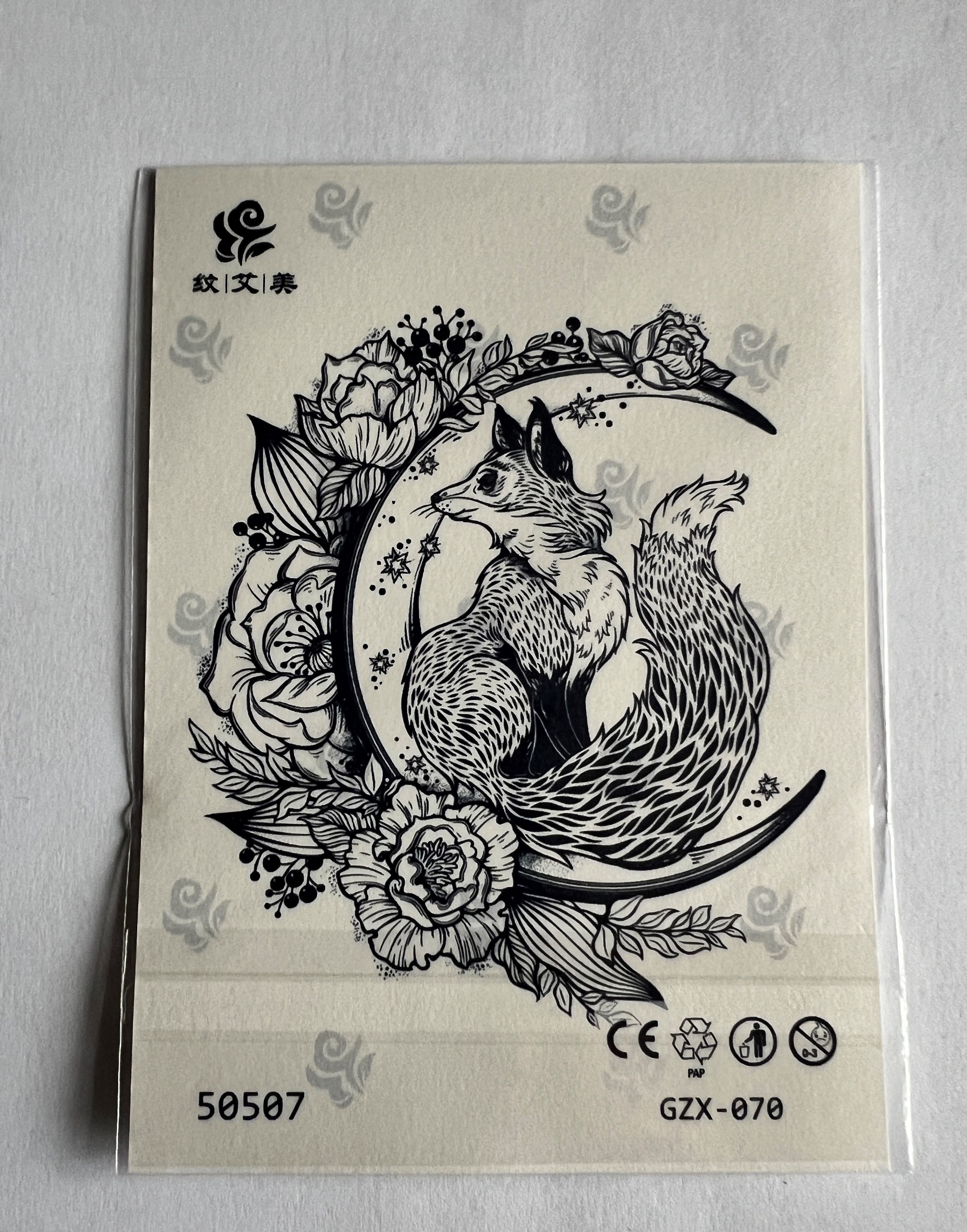 Tilki Yarı Kalıcı Geçici Dövme Sonradan Kararan 1 Aylık Dövme 11x8 cm