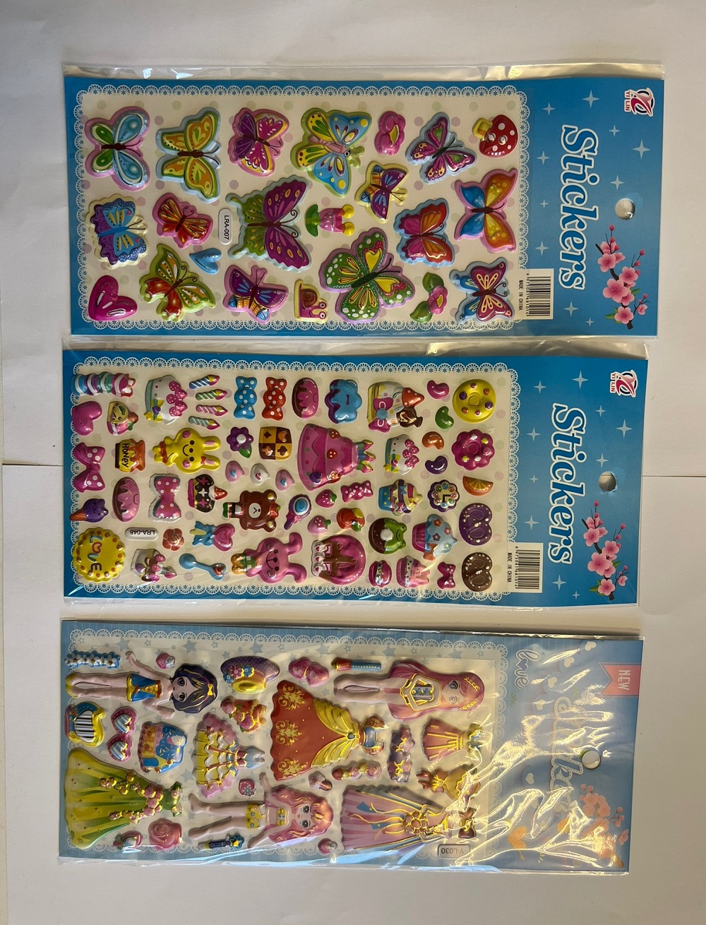 Eğitici Çocuk Sticker Etiket Oyunu 3 Kartela Birden Kelebek Parti Ve Prenses