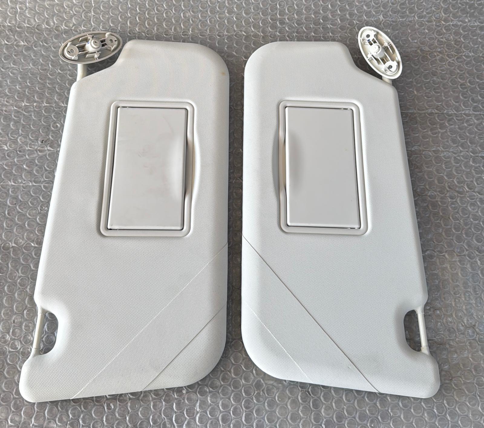 FORD FOCUS GÜNEŞLİK SAĞ+SOL TAKIM 2011-2018 - 1 AD KAPAK TIRNAĞI KIRIKTIR.