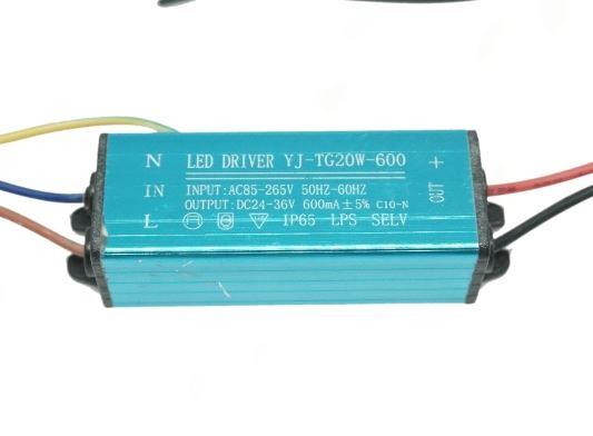 LED Sürücü Trafo Güç Kaynağı 20W AC85 265V DC 24-36V IP65