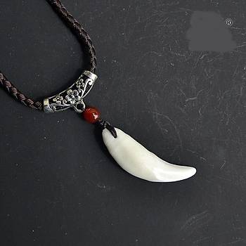 Do�al Tibet Beyaz Kurt Di�i Kolye Ayarl� �rg� �pli Metal Charm Boncuklu