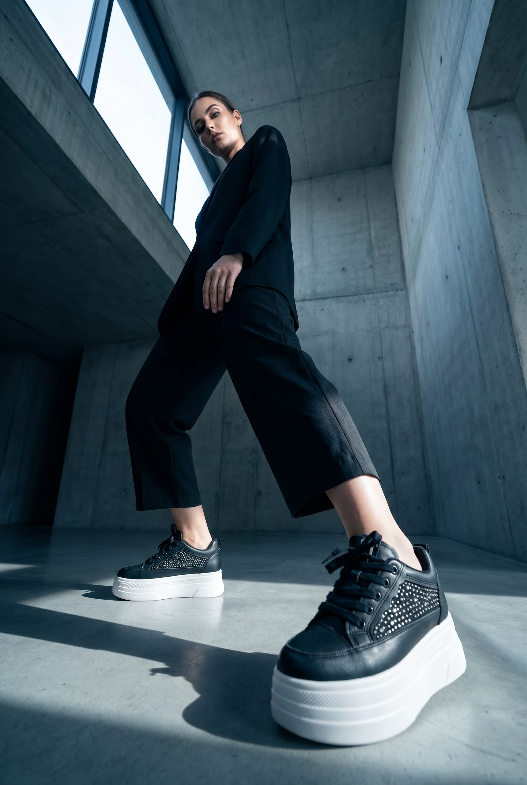 Siyah Gizli Ökçe Kadın Sneaker EW1010