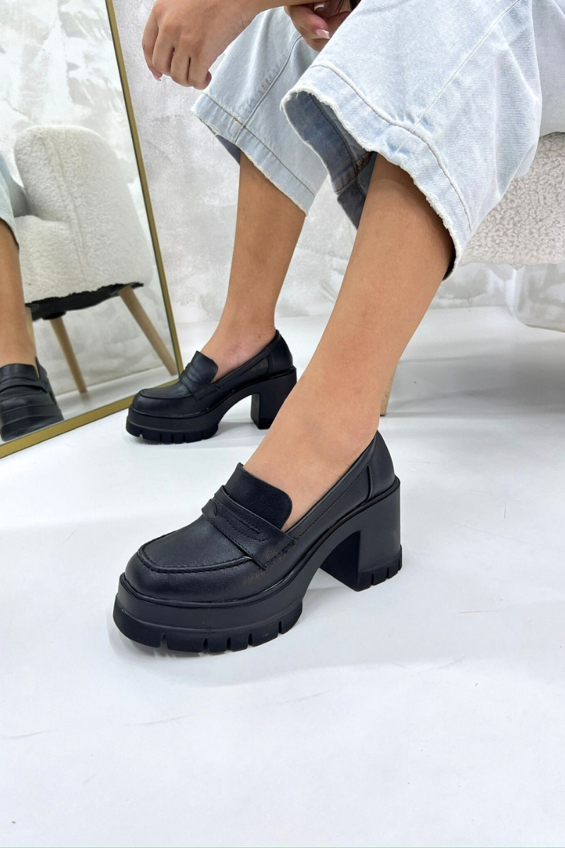Siyah Kalın Topuk Loafer İZ24