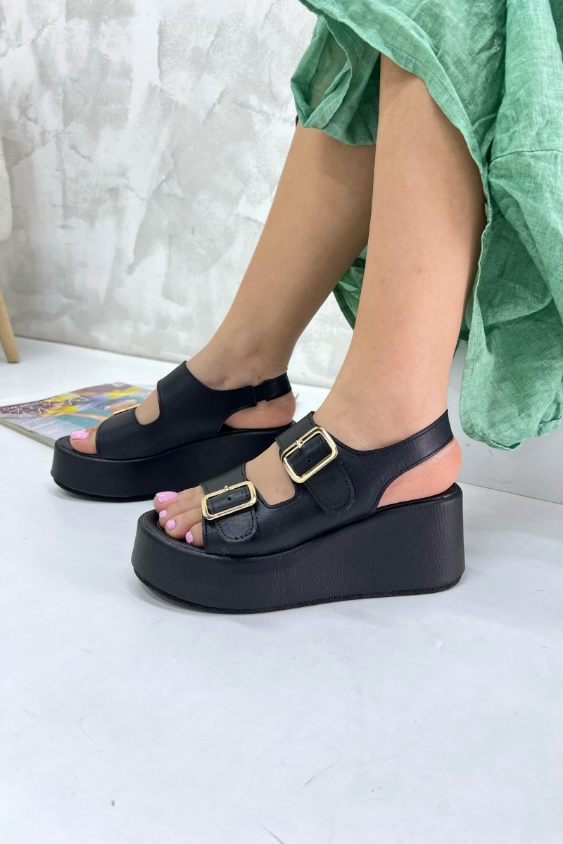 Siyah Dolgu Topuk Kadın Sandalet V4218