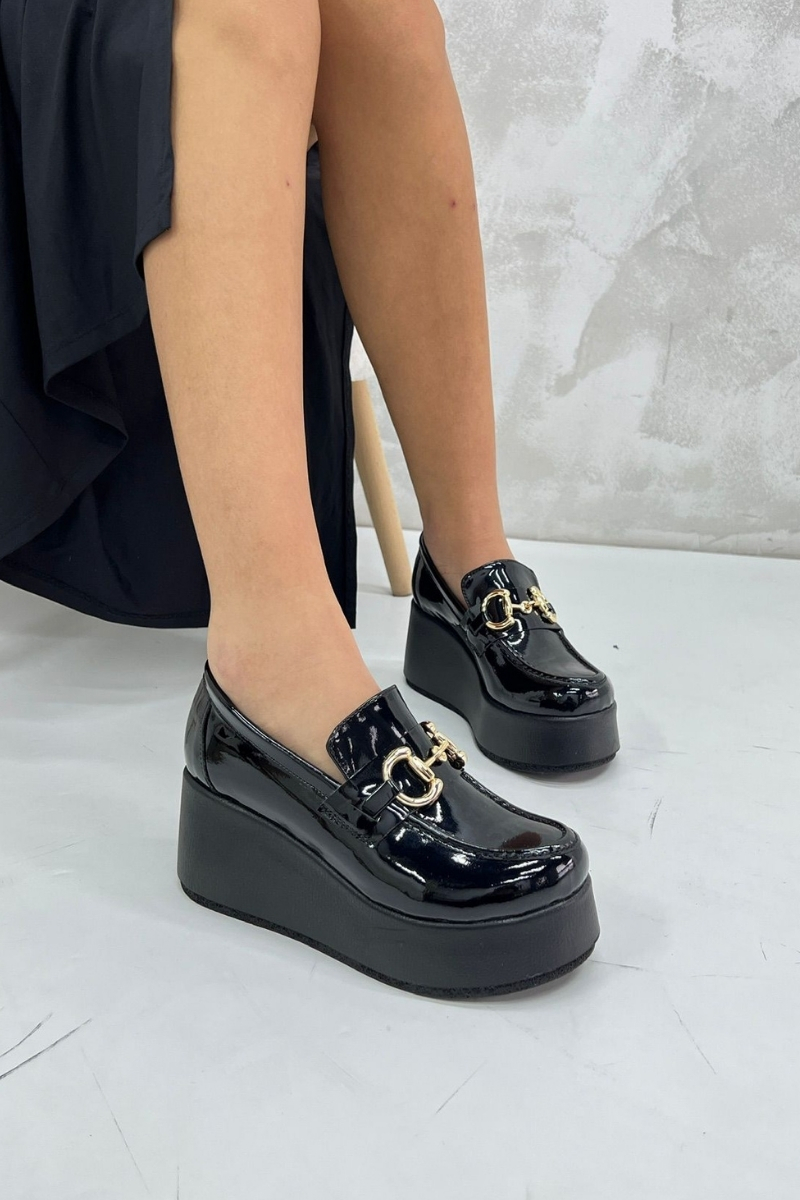 Siyah Rugan Kadın Loafer V4210