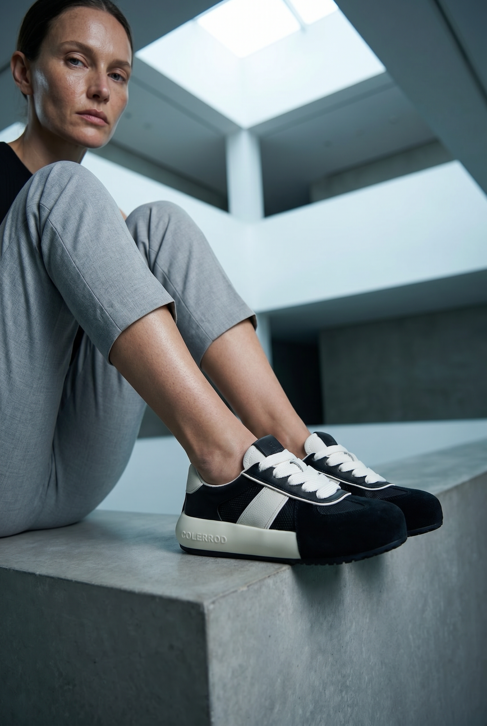 Siyah Beyaz Garnili Kadın Sneaker EW2033