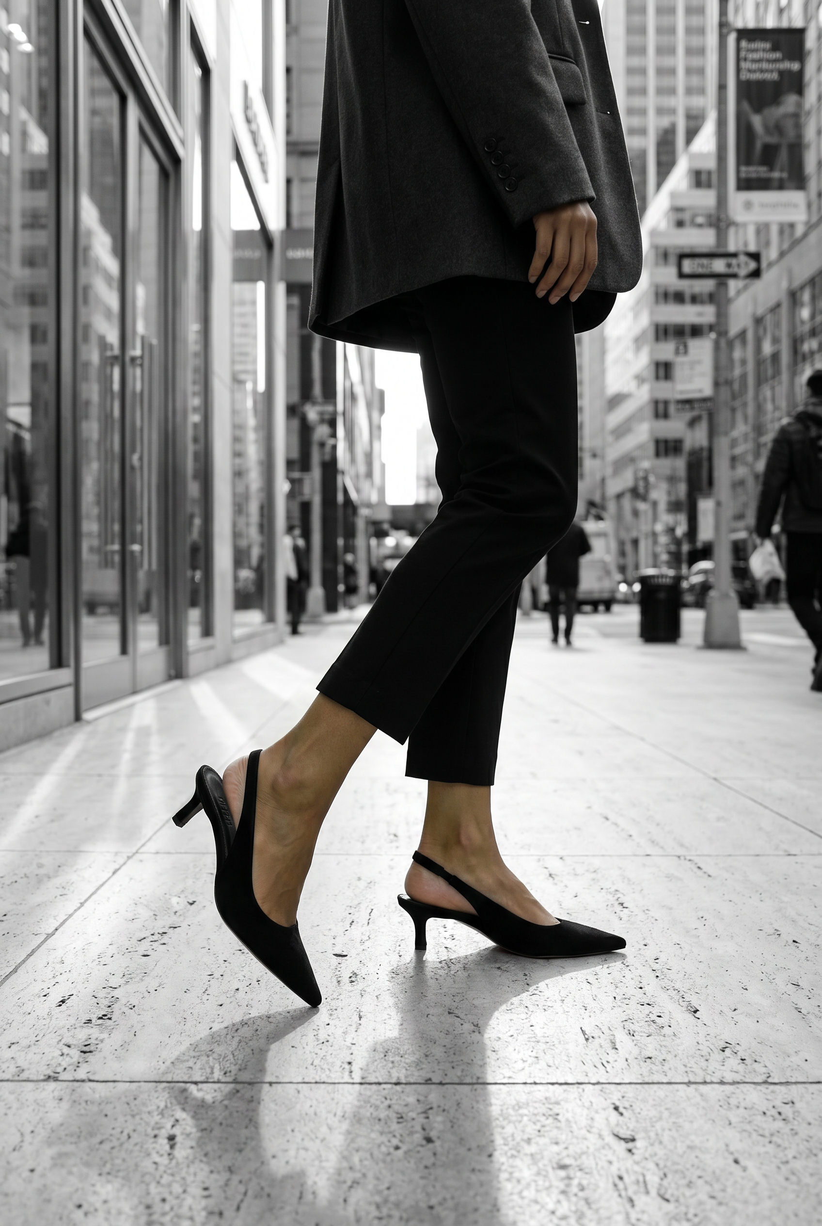 Siyah Süet Rugan Arkası Açık Alçak Topuklu Stiletto F310