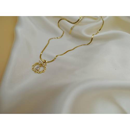 Zirkon Ta�l� Damla Kelebek Model �elik �talyan Yass� Kolye