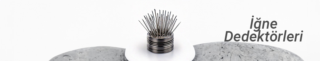 abstract sanat ve ortada metal ineler