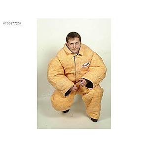 K�t� adam k�pek sald�r� elbisesi