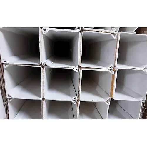 Mutlusan Canalex TSE'li Kapal Tip Kablo Kanal (Yapkan Bantl) 40x40 mm - 2 mt.