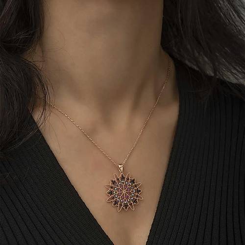 Gm Rose Geometrik Desenli Madalyon Kolye