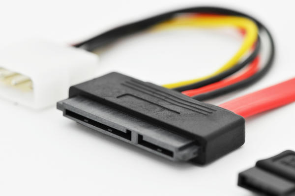 Ednet ED-84142 0.5 Mt SATA 22 pin to SATA 7 Pin L 4 Pin Güç Kablosu