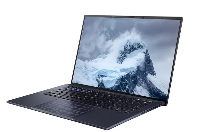 Asus B9403CVAR C73211TBB0D B9 Ultra 7 150U 1.8Ghz 32GB 1TB 14 FreeDos Notebook Bilgisayar