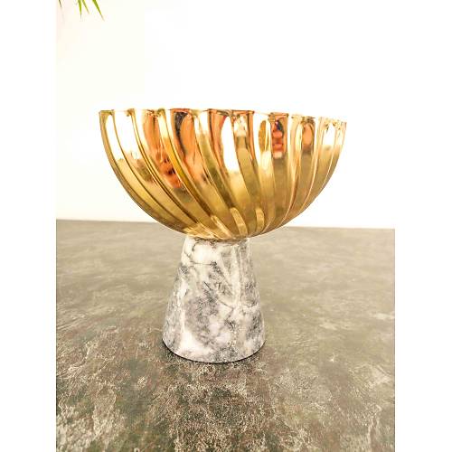 Bitki Tasarımı İthal Gri Mermer Ayaklı Gold Dövme Demirli Saksı Saksılık Dekoratif Aksesuar