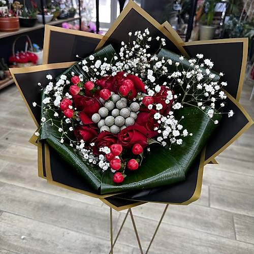 14 UBAT SEVGLLER GN HEDYE BUKET