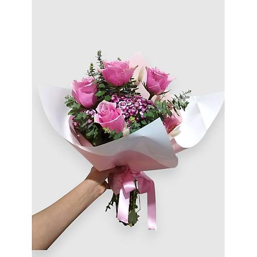 BITKI TASARIMI Pembe Bukette 5 Pembe G�l ve H�sn�yusuflar