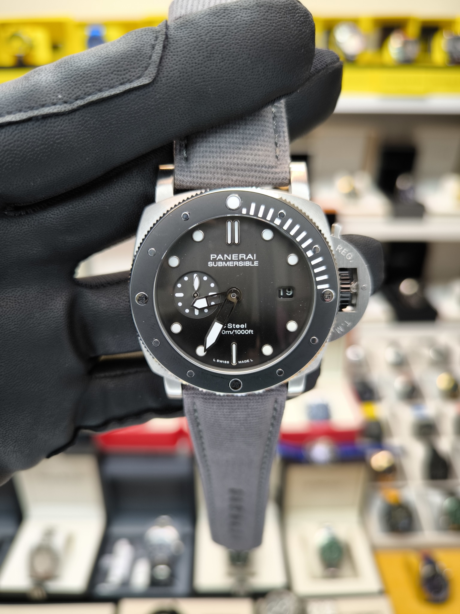 SUBMERSIBLE E STEEL AUTOMATIC