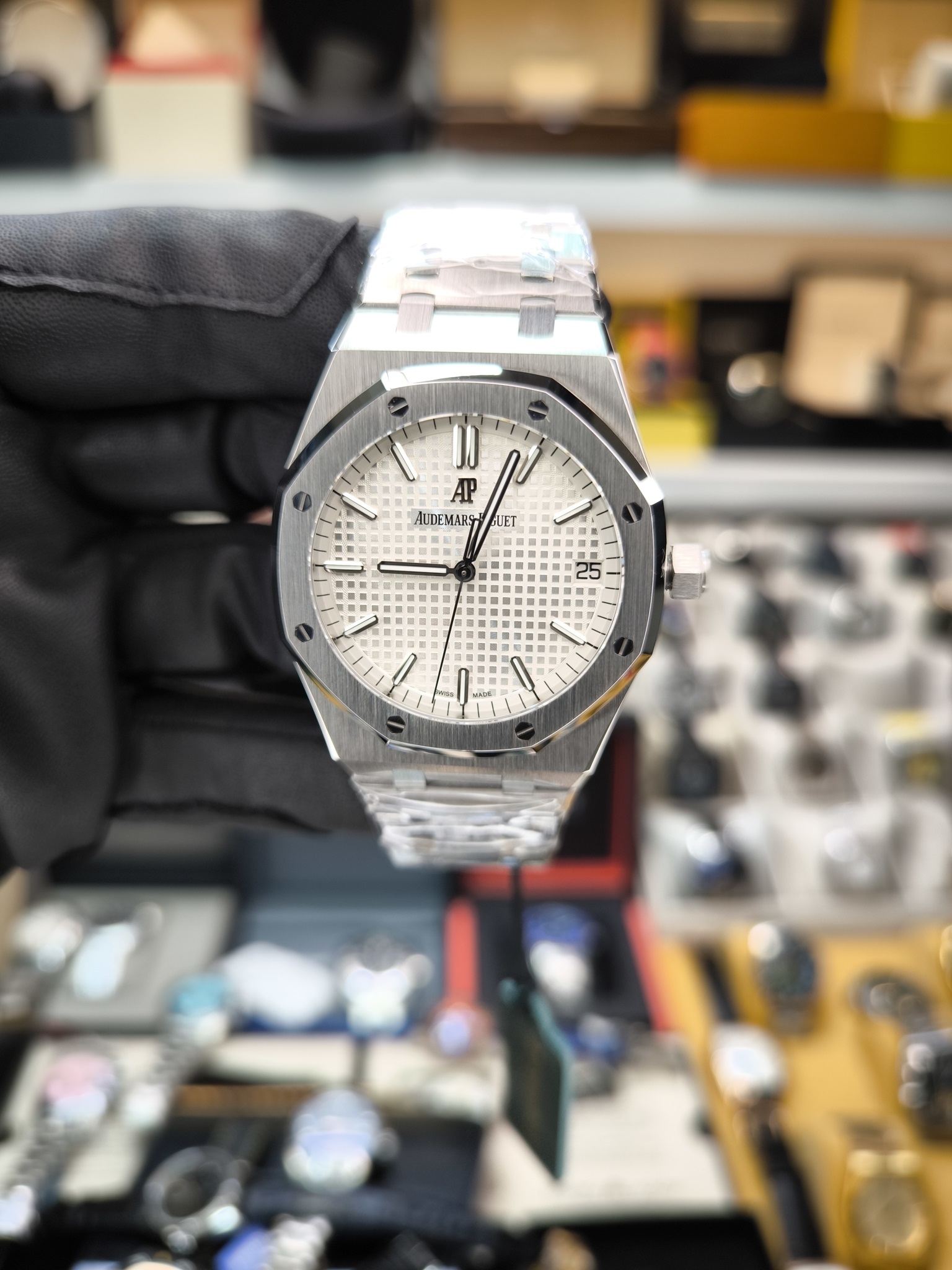 ROYAL OAK 15500ST WHITE DIAL ETA SAAT