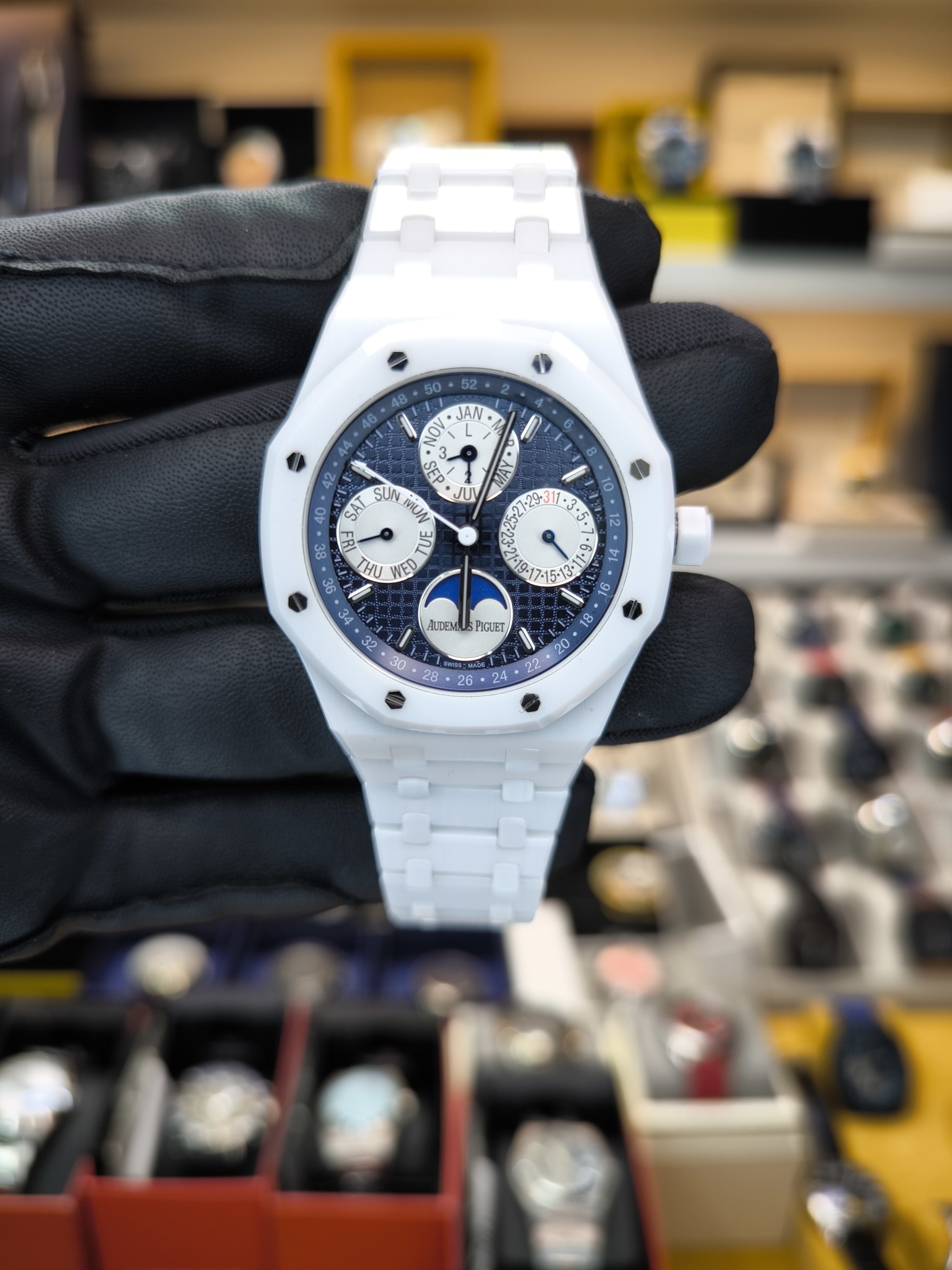 AUDEMARS PIGUET ROYAL OAK PERPETUAL CALENDER WHITE CERAMIC 26579 ETA