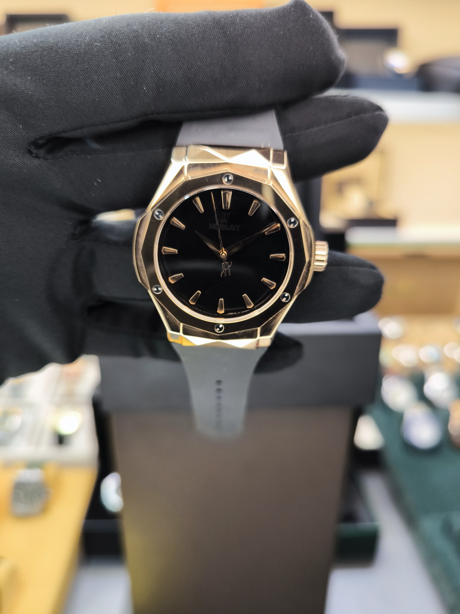 HUBLOT CLASSIC FUSION ORLINSKI KING GOLD 550.OS.1800.RX.19 ETA SAAT