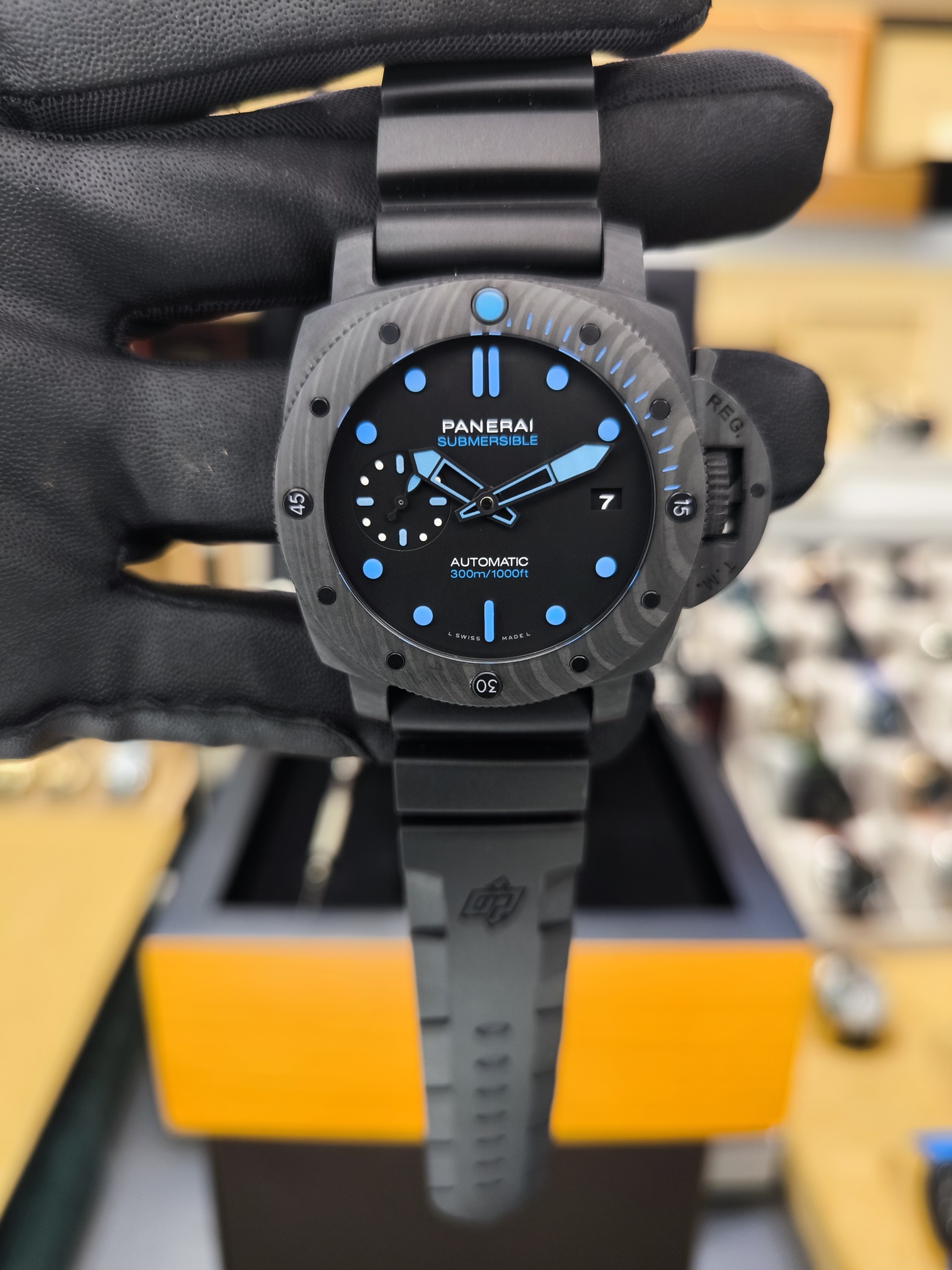 PANERAI SUBMERSIBLE CARBOTECH PAM01616 ETA SAAT