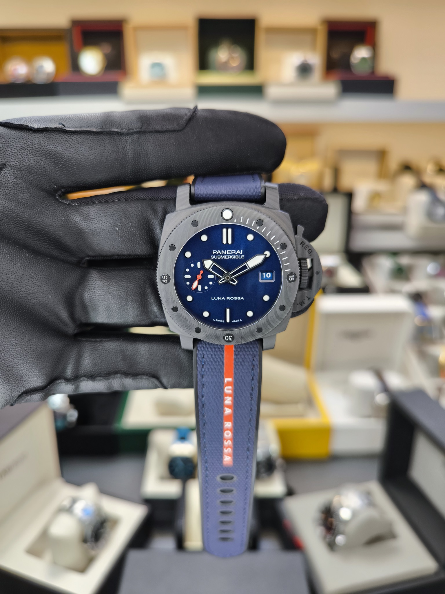 PANERAI SUBMERSILE LUNA ROSA CARBOTECH PAM01563  ETA SAAT