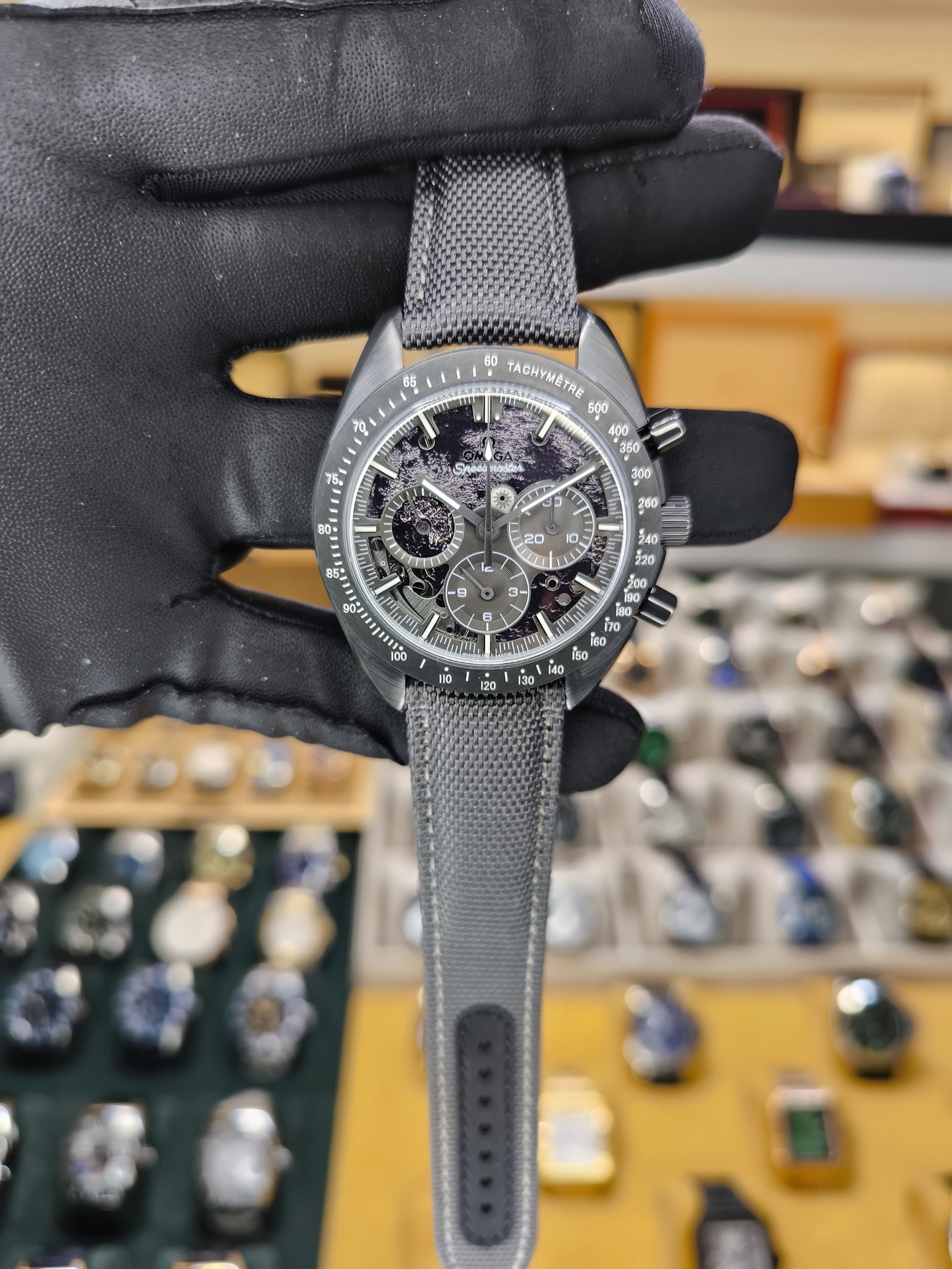 SPEEDMASTER GREY SIDE OF THE MOON 310.92.44.50.06.001 ETA SAAT