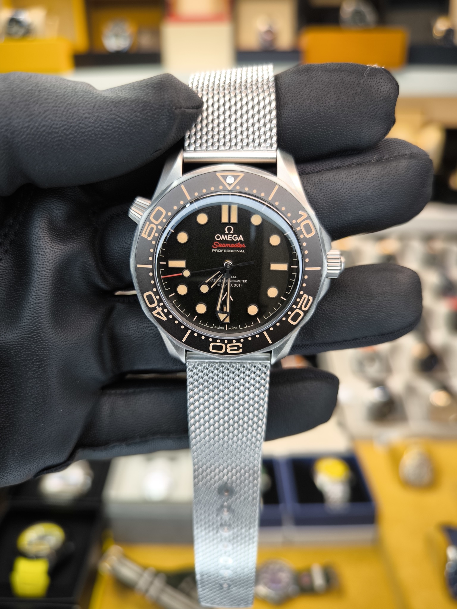 SEAMASTER DIVER 300m 007 EDITION 210.90.42.20.01.001 ETA SAAT