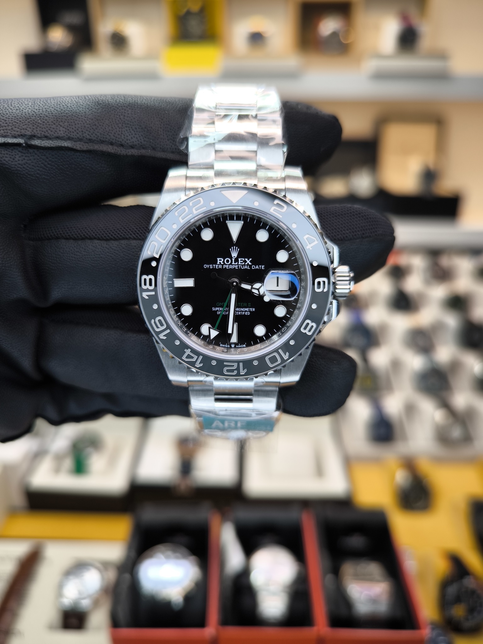 GMT-MASTER II BRUCE WAYNE OYSTER 126710GRNR ETA SAAT