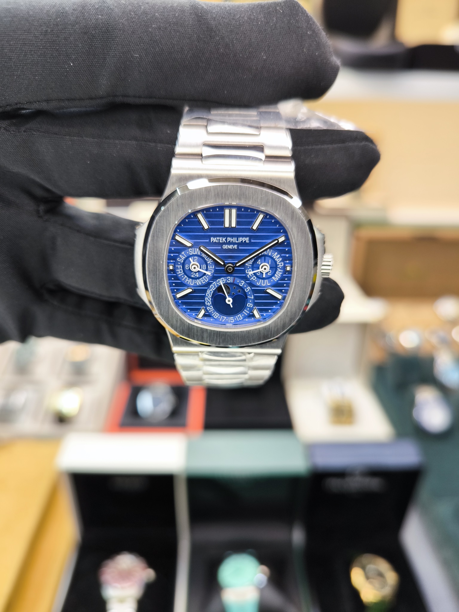 PATEK PHILIPPE NAUTILUS PERPETUAL CALENDER 5740/1G-001 ETA SAAT