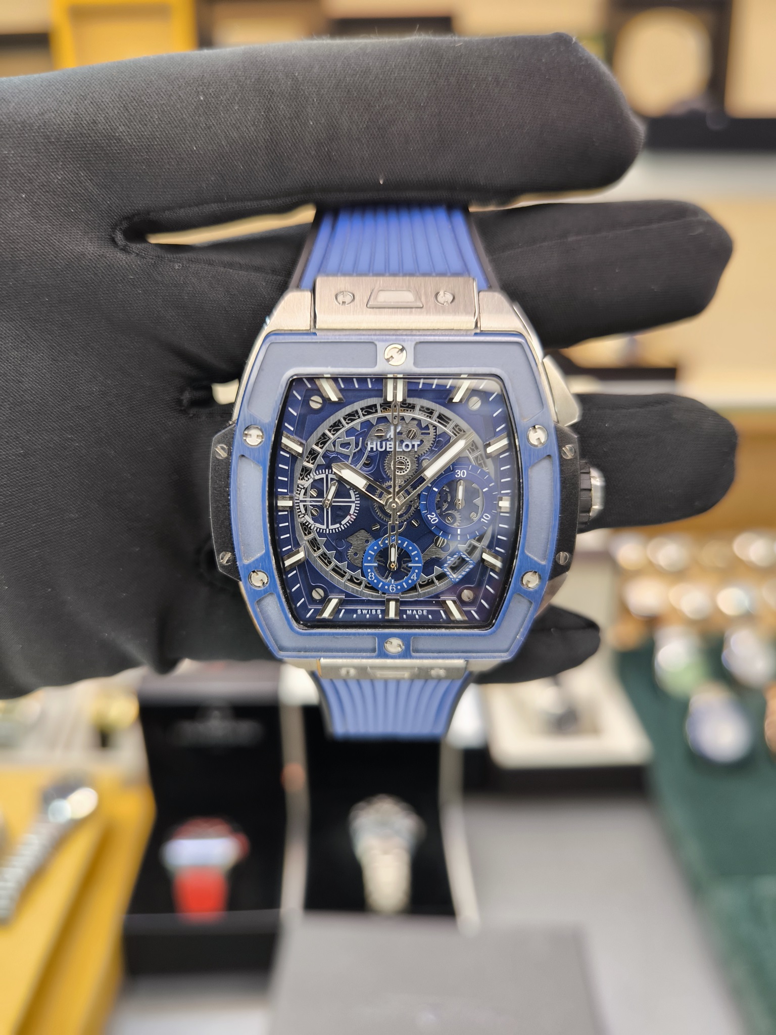 HUBLOT SPIRIT OF BIG BANG TITANIUM BLUE CERAMIC 642.NL.7170.RX  ETA SAAT