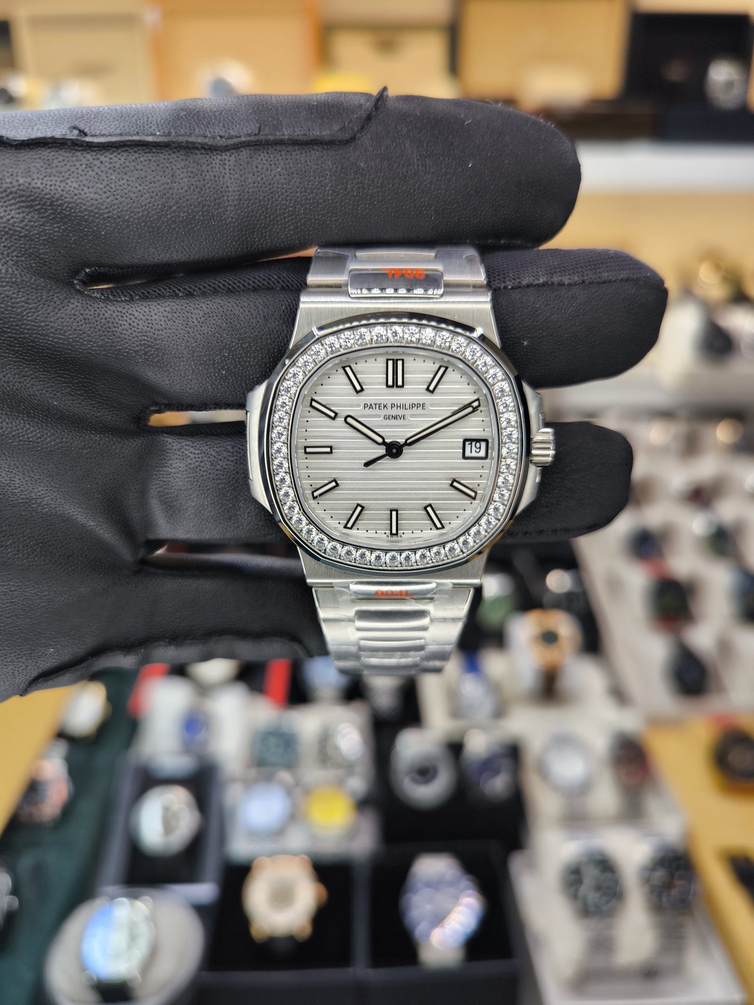 NAUTILUS 5711 ETA SAAT