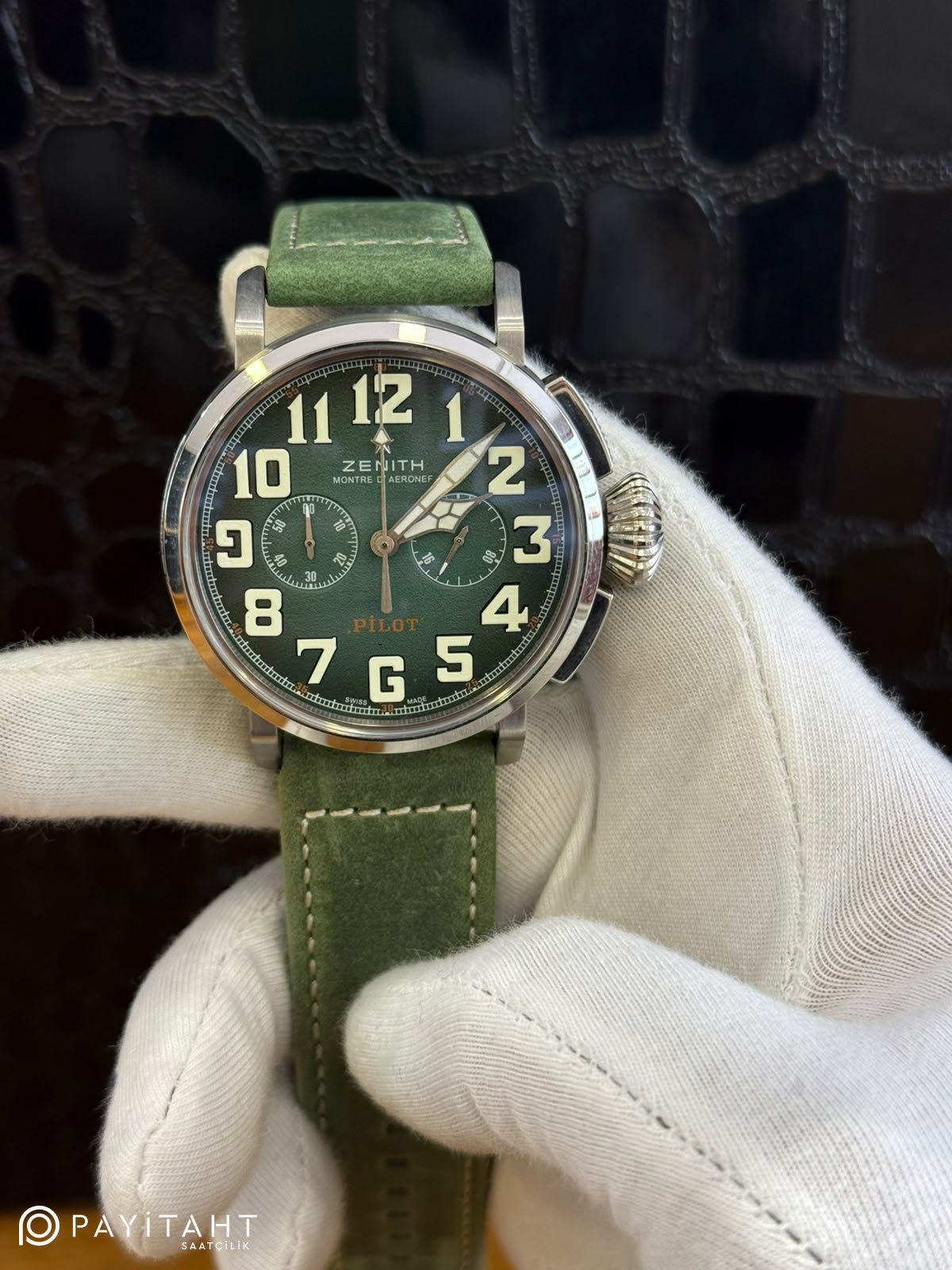 Zenith Pilot 45mm Quartz Chronograph Replika Saat | A Kalite