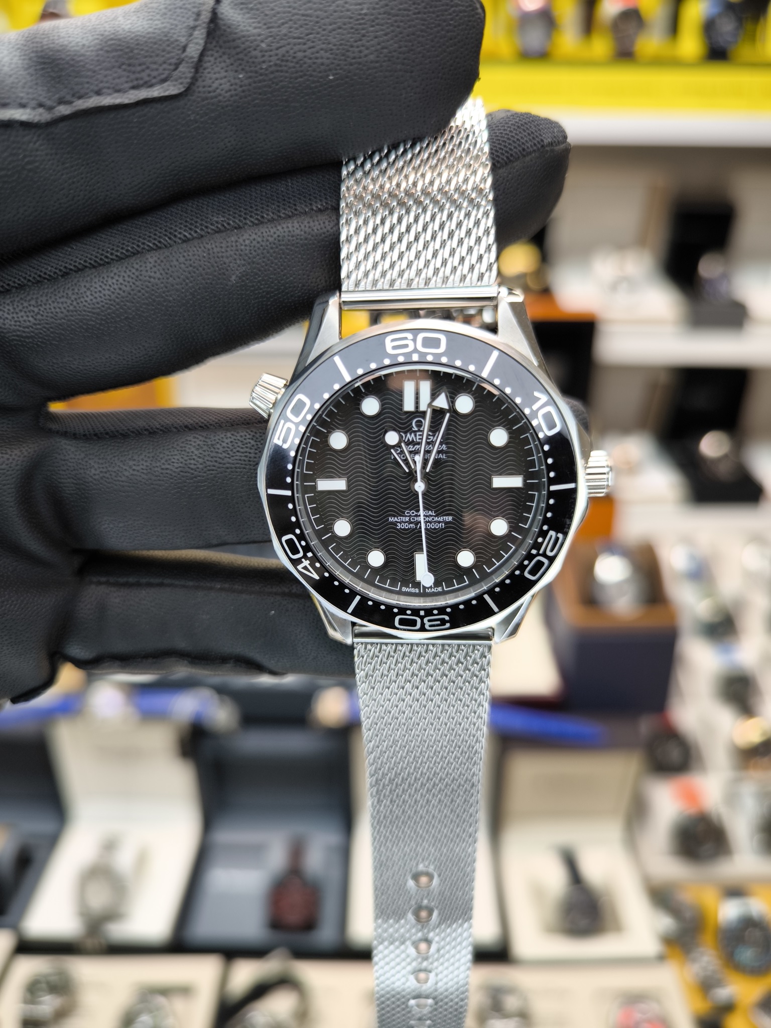 OMEGA SEAMASTER DİVER 300 JAMES BOND 60TH