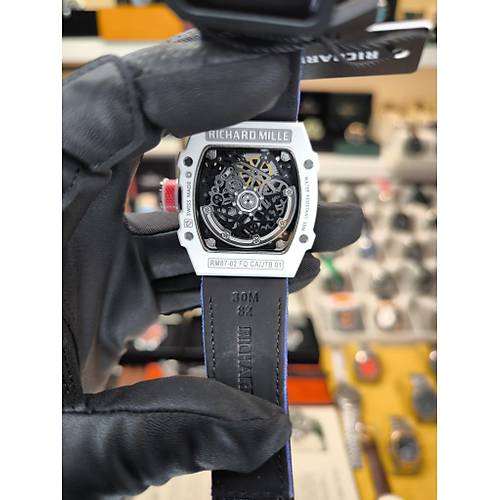 RM 67-02 ALEXIS PINTURAULT LIMITED EDITION OTOMAT�K CARBON REPL�KA SAAT