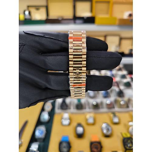 ROLEX Day-Date 40mm Rose ETA SAAT