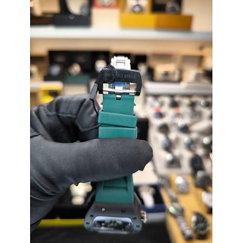 RM SKULL OTOMAT�K CARBON