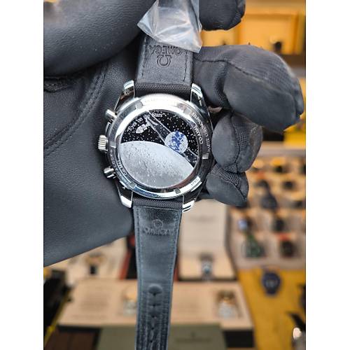 MOONWATCH PROFESSIONAL 50 TH SNOOPY CHRONOGRAPH