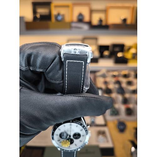 MOONWATCH PROFESSIONAL 50 TH SNOOPY CHRONOGRAPH