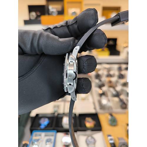 SUBMERSIBLE LUNA ROSSA AUTOMATIC REPL�KA SAAT