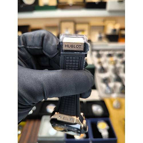 HUBLOT SQUARE BANG UNICO KING GOLD CERAMIC 821.OM.0180.RX ETA SAAT