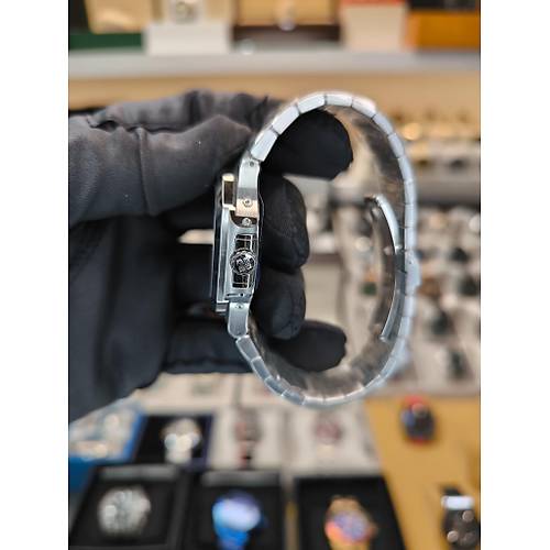 NAUTILUS ANNUAL CALENDER 5726 MOONPHASE ETA SAAT