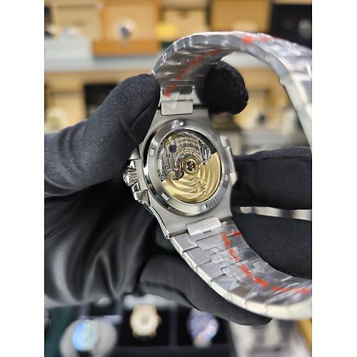 NAUTILUS 5711 ETA SAAT