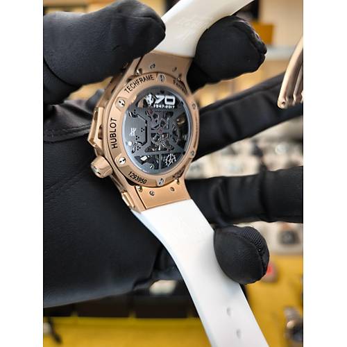 BIG BANG FERRARI LIMITED TOURBILLON REPL�KA SAAT