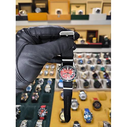 SEIKO 5 SPORTS BRIAN MAY SRPE83K1 OTOMAT�K REPL�KA SAAT
